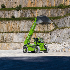 movimentatore telescopico di sollevamento 1