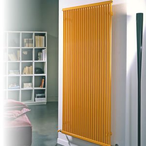 radiatore ad acqua calda / in acciaio / moderno / orizzontale