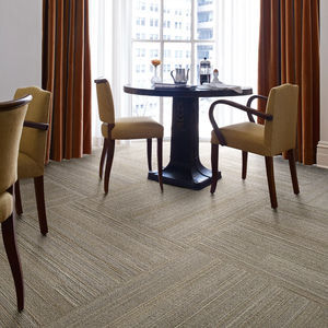 moquette a quadrotte