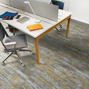 moquette a quadrotte