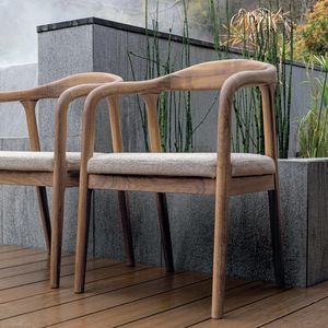 sedia da giardino contemporanea