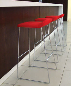 sgabello da bar contemporaneo 1