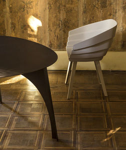 sedia moderna / con braccioli / impilabile / cantilever