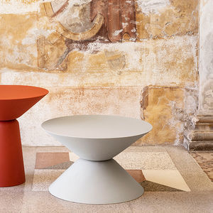 tavolino basso contemporaneo