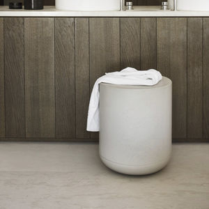 sgabello contemporaneo