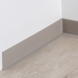 battiscopa bianco 1