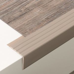 profilo per gradini in PVC