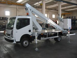 piattaforma telescopica su autotelaio