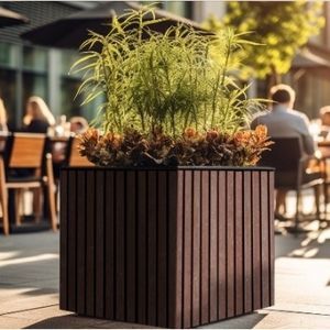 fioriera in plastica riciclata 1