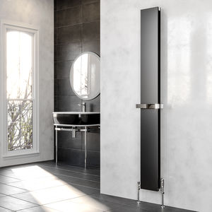 radiatore scaldasalviette ad acqua calda