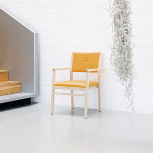 sedia contemporanea