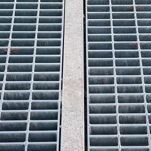 griglia di drenaggio in acciaio galvanizzato