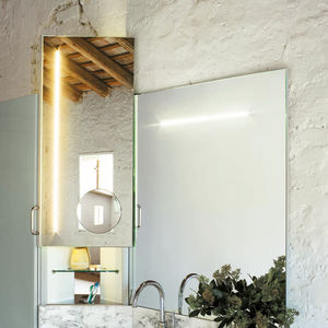 specchio da bagno a muro
