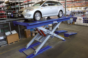 piattaforma elevatrice per automobile 1