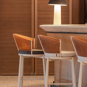 sgabello da bar contemporaneo