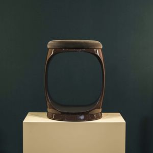 sgabello contemporaneo