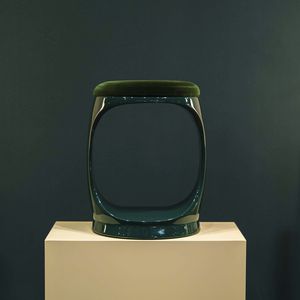 sgabello contemporaneo
