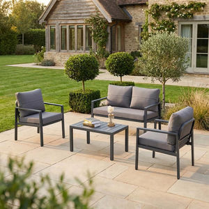 set lounge da giardino contemporaneo