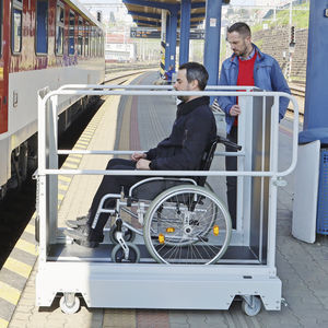 piattaforma elevatrice per sedia a rotelle 1