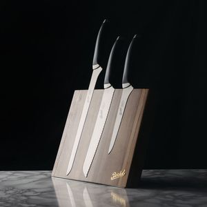 coltello da cucina con manico in plastica