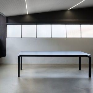 tavolo da riunione contemporaneo