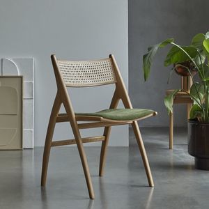 sedia contemporanea