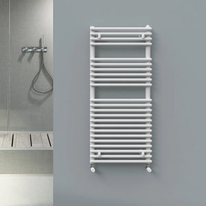 scaldasalviette ad acqua calda 1