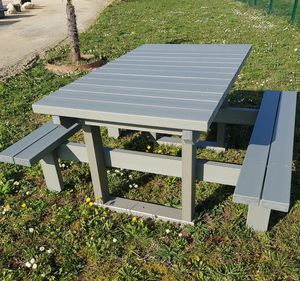 tavolo da picnic contemporaneo