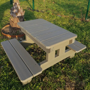 tavolo da picnic contemporaneo