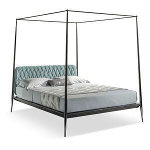 letto a baldacchino 1