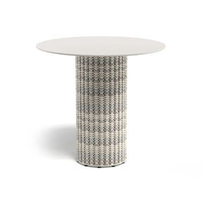 tavolo da bistrot design minimalista
