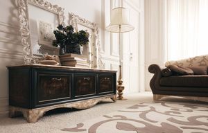credenza in stile