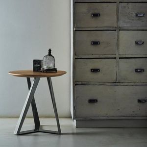 tavolino basso contemporaneo