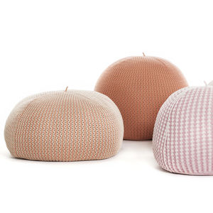 pouf moderno