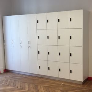 armadietto spogliatoio in legno 1