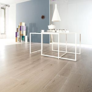 parquet multistrato / da incollare / flottante / in quercia