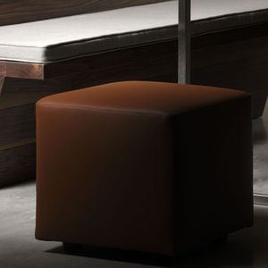 pouf moderno