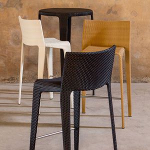 sedia alta contemporanea