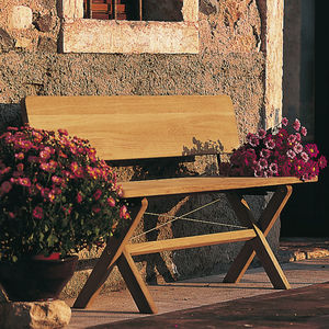 panca da giardino contemporanea
