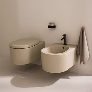 bidet sospeso 1