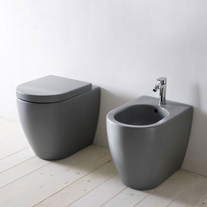bidet in ceramica