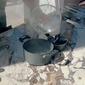 tavolo con piastra di cottura