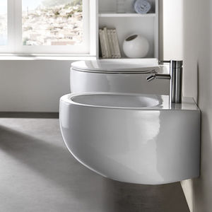bidet sospeso