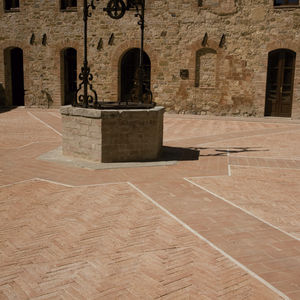 lastricato in terracotta