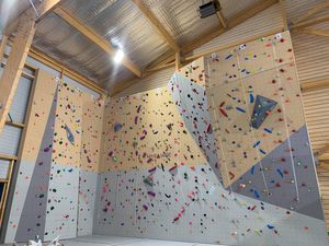 parete d'arrampicata fissa