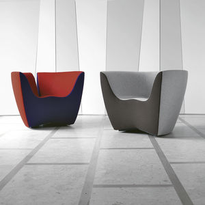poltrona contemporanea