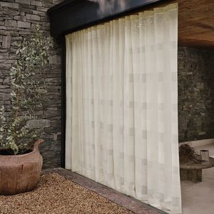 tendina voile con motivi geometrici