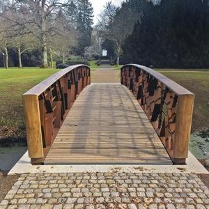 ponte in legno di latifoglie