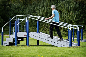 attrezzo fitness per la terza età