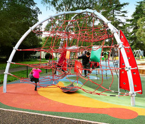 struttura d'arrampicata per parco giochi
